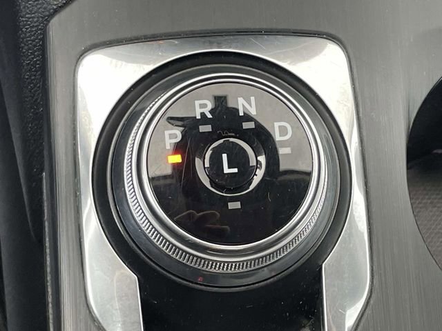 Certified 2020 Ford Escape SEL image 31