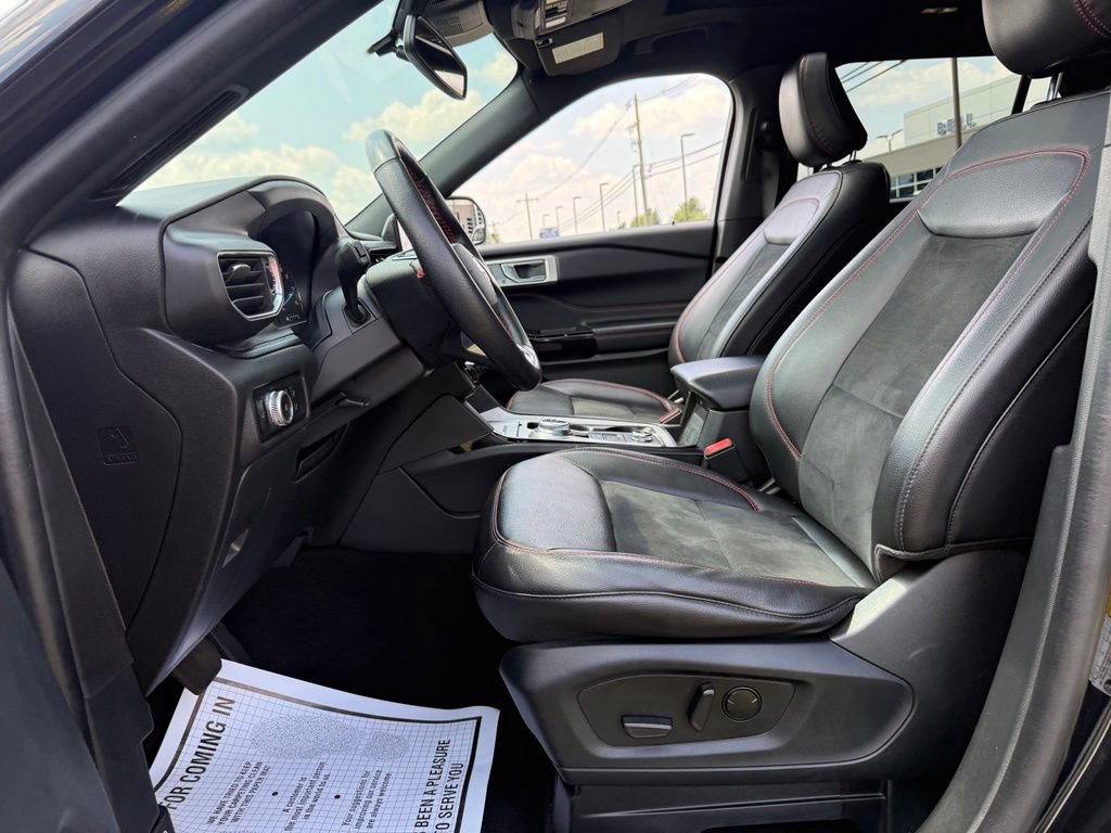 Certified 2023 Ford Explorer ST-Line w/ Class IV Trailer Tow Package AWD/4WD image 23