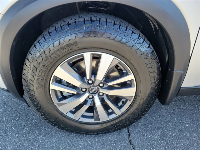 Used 2022 Nissan Pathfinder SL w/ SL Black Package image 32