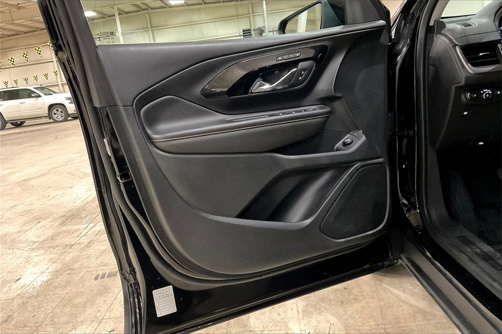 Used 2023 GMC Terrain AT4 image 21