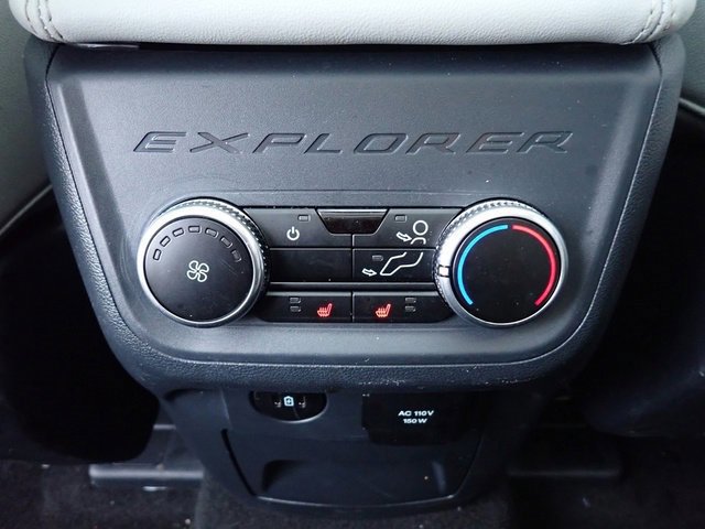 Certified 2025 Ford Explorer Platinum w/ LUX Leather Package image 20
