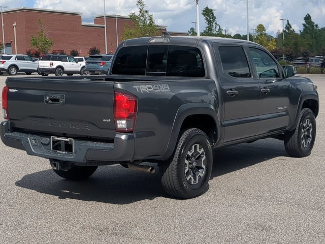 Used 2019 Toyota Tacoma TRD Off-Road w/ Technology Package AWD/4WD image 4