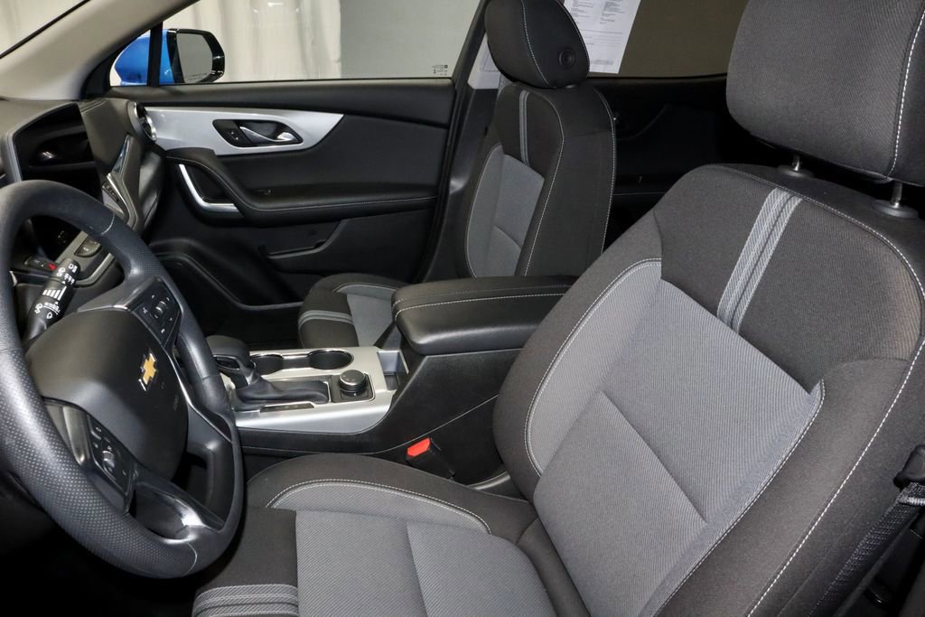 Used 2025 Chevrolet Blazer LT image 28