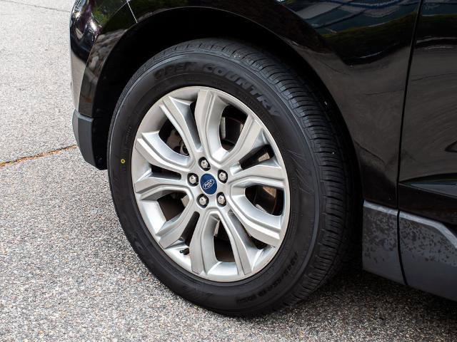 Certified 2019 Ford Edge Titanium AWD/4WD image 5