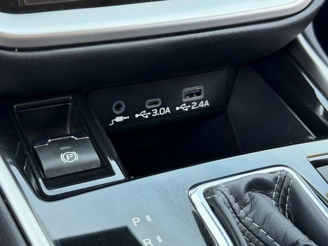 Used 2025 Subaru Outback Touring AWD/4WD image 28