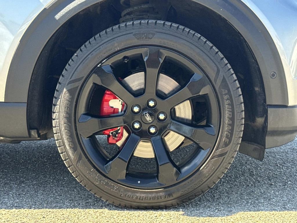 Certified 2021 Ford Explorer ST w/ Equipment Group 401A image 31