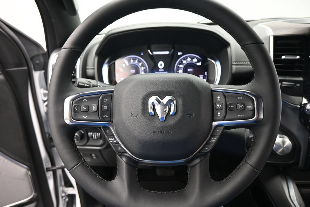 Used 2025 RAM 1500 Laramie AWD/4WD image 18