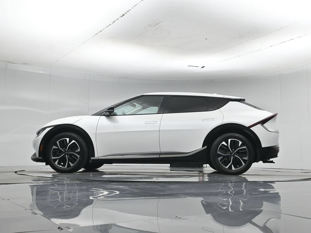 Used 2023 Kia EV6 Wind w/ Wind Technology Package AWD/4WD image 8