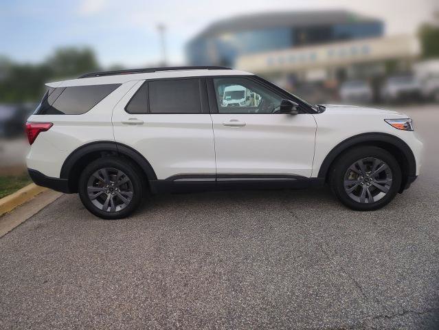 Certified 2023 Ford Explorer XLT w/ Equipment Group 202A AWD/4WD image 6