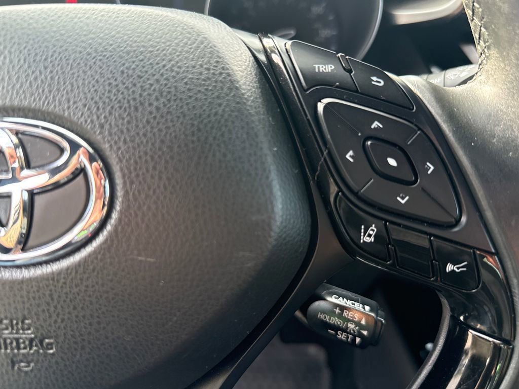 Used 2019 Toyota C-HR XLE image 15