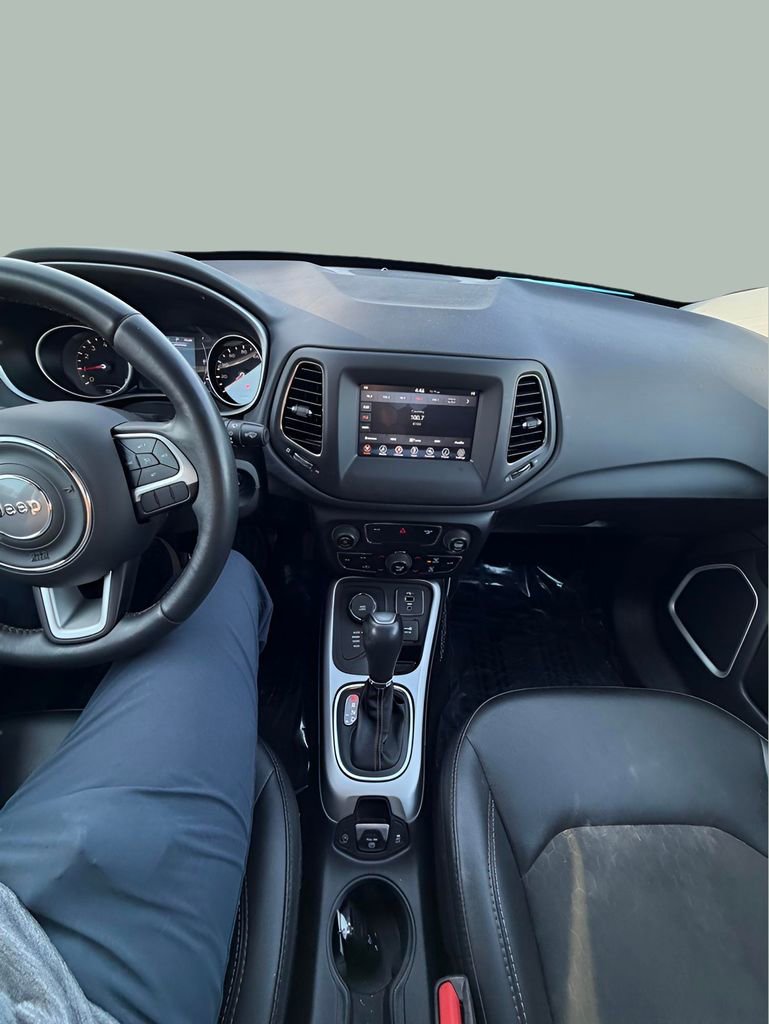 Used 2019 Jeep Compass Latitude w/ Cold Weather Group image 28