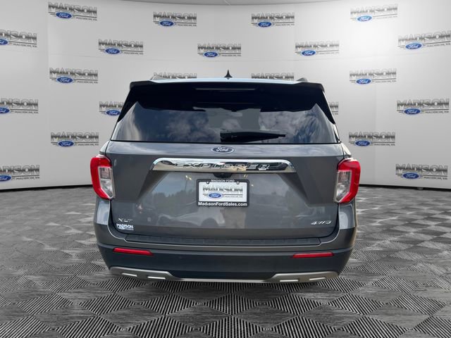 Certified 2022 Ford Explorer XLT w/ Equipment Group 202A AWD/4WD image 4