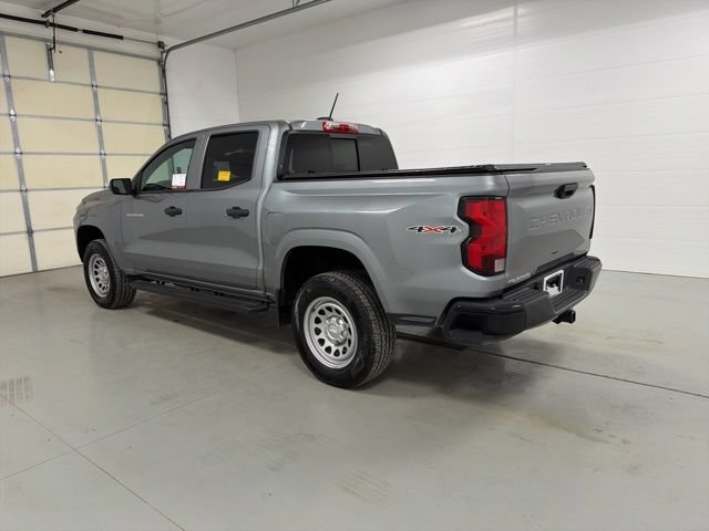 Used 2023 Chevrolet Colorado W/T AWD/4WD image 4