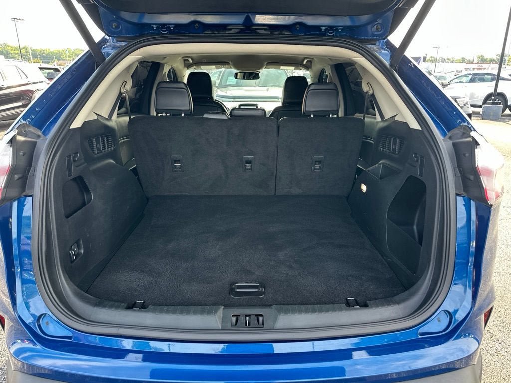 Certified 2024 Ford Edge SEL w/ Convenience Package AWD/4WD image 9