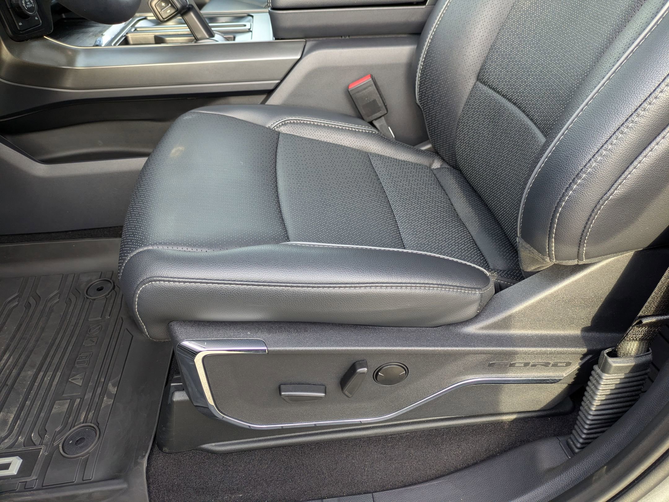 Certified 2024 Ford F150 Lariat w/ Bed Utility Package image 16