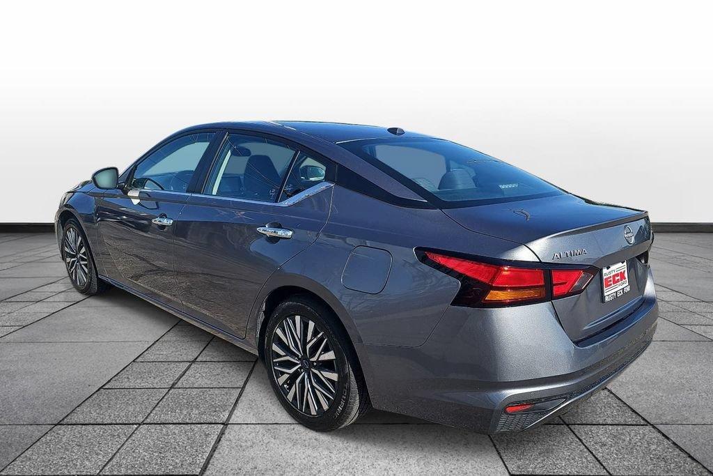 Used 2023 Nissan Altima 2.5 SV FWD image 7