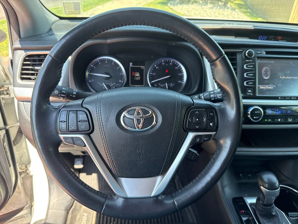 Used 2019 Toyota Highlander Limited Platinum AWD/4WD image 15