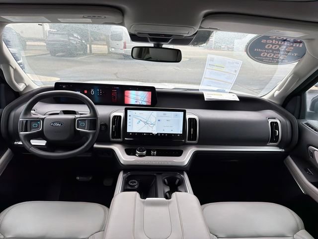 Certified 2025 Ford Expedition Active RWD image 14