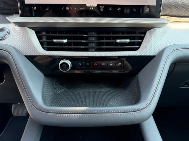 Certified 2025 Ford Explorer Active RWD image 20