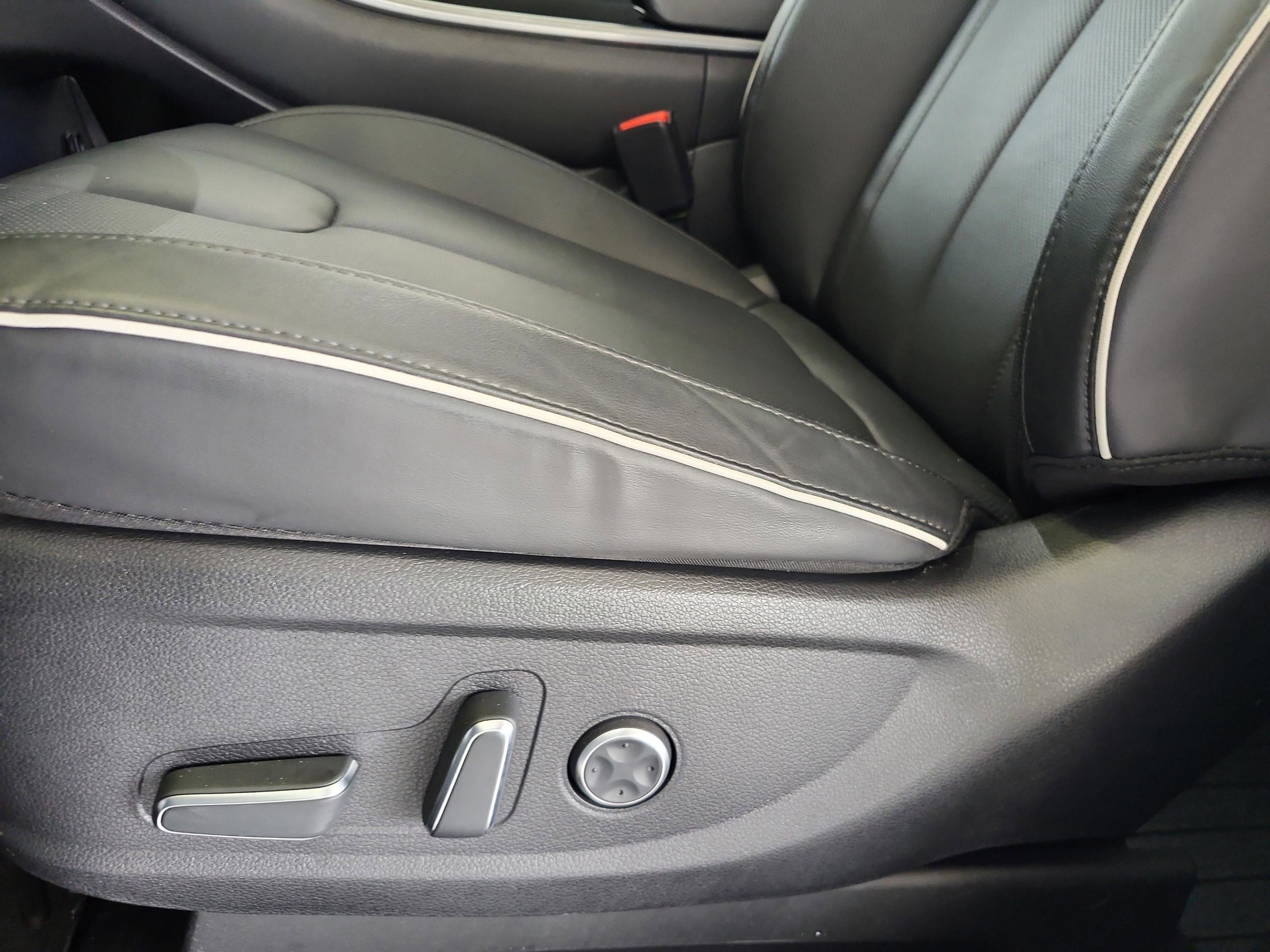 Used 2024 Hyundai Palisade SEL w/ Premium Package image 15