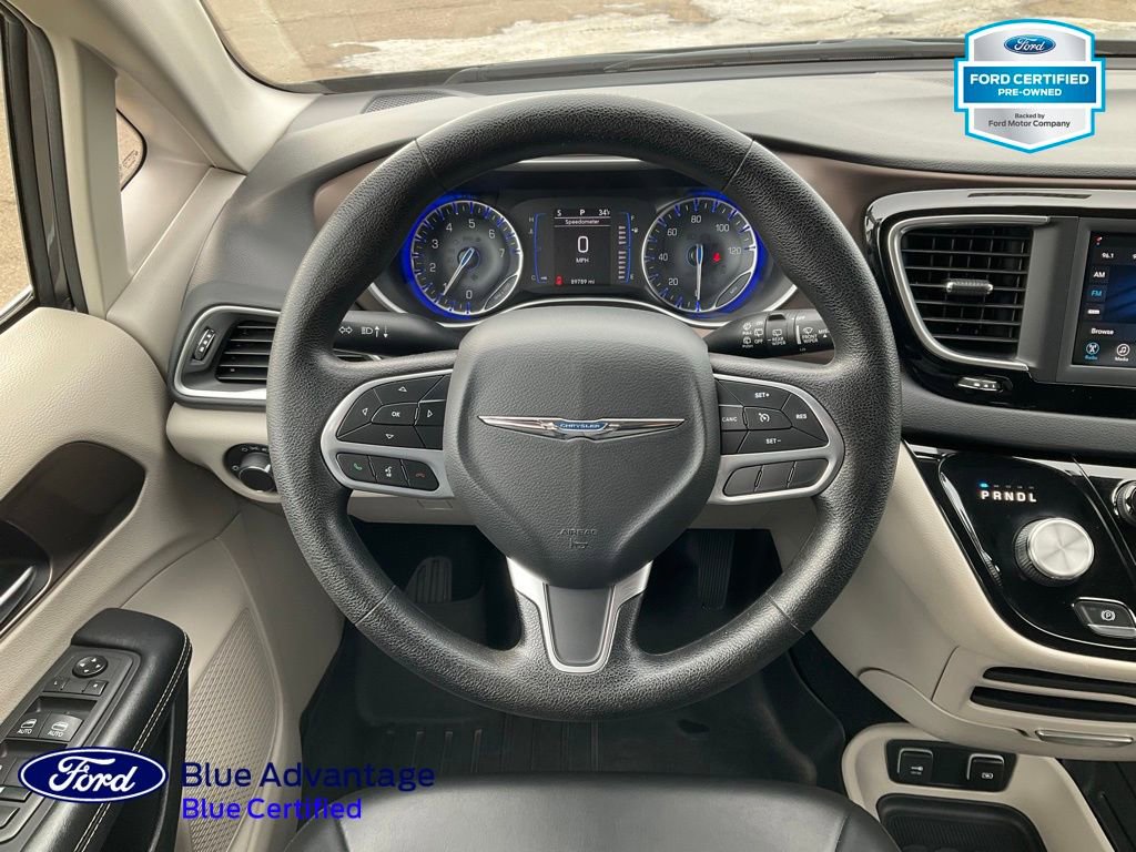 Used 2021 Chrysler Voyager Lxi image 7