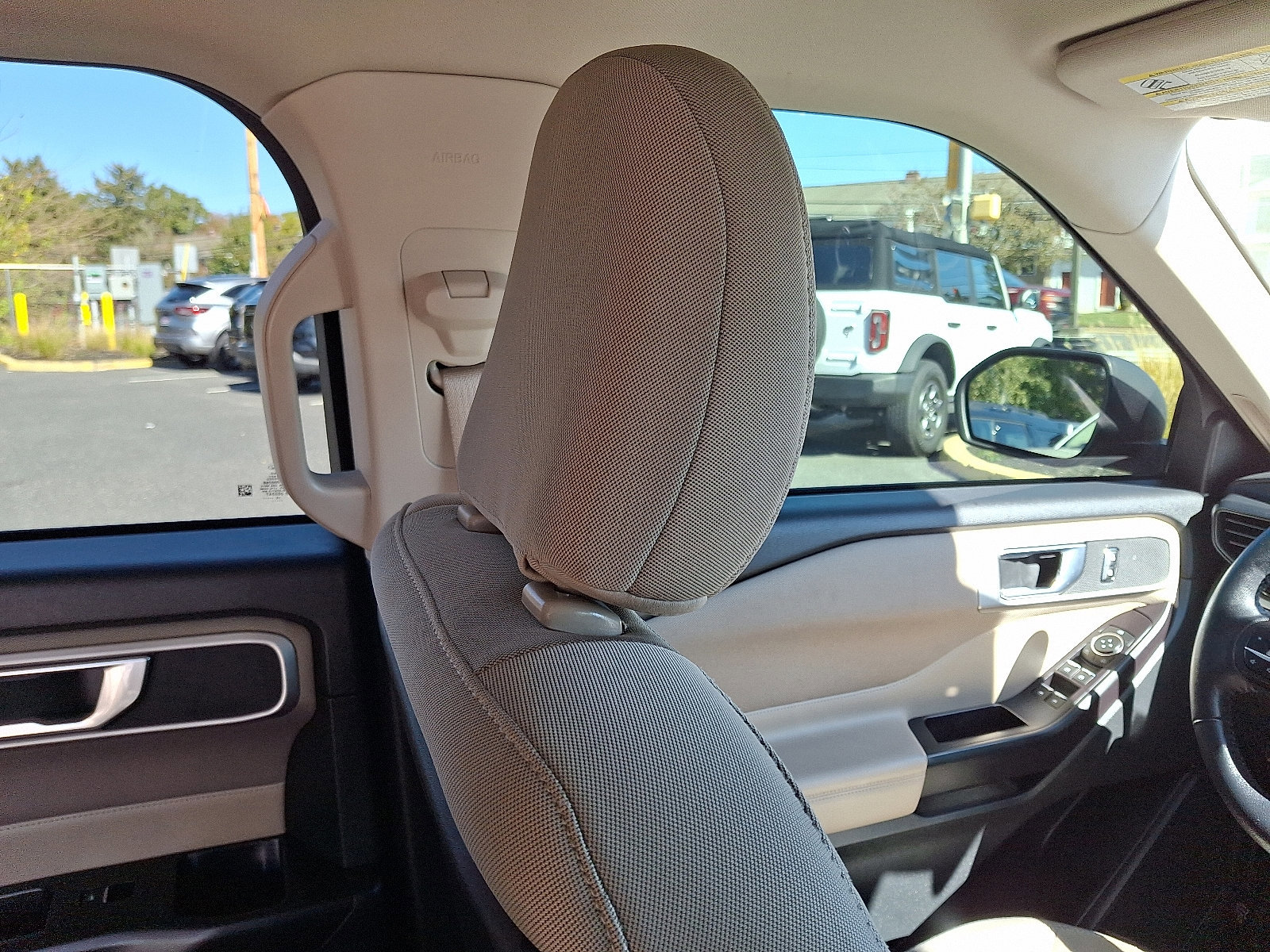 Certified 2020 Ford Explorer XLT w/ Comfort Package image 13