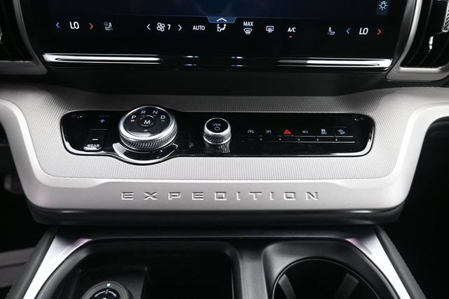 Certified 2026 Ford Expedition Active AWD/4WD image 14