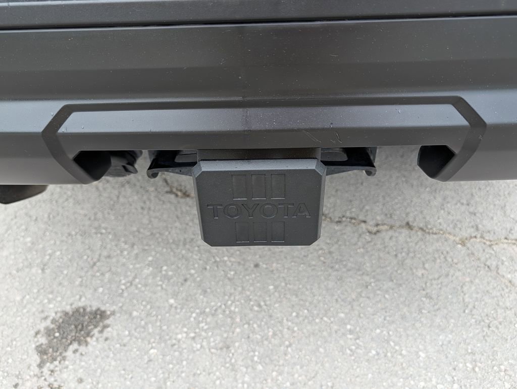 Used 2025 Toyota 4Runner SR5 AWD/4WD image 27