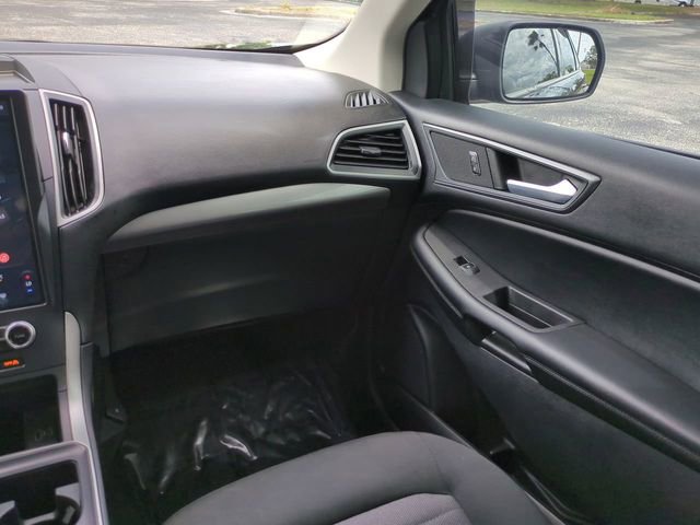 Certified 2022 Ford Edge SE image 17