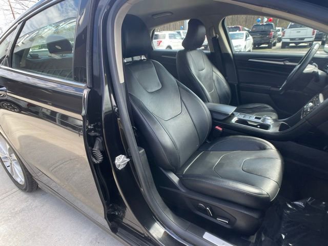 Certified 2019 Ford Fusion Energi Titanium FWD image 33