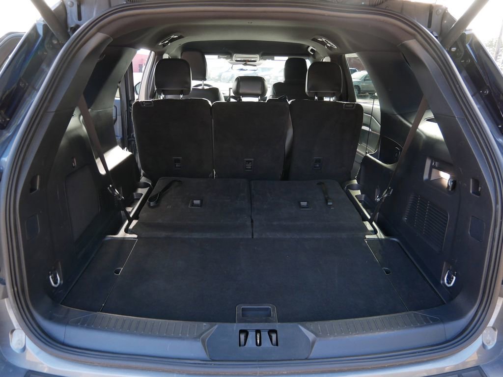 Certified 2025 Ford Explorer ST-Line w/ ST-Line Street Pack AWD/4WD image 10