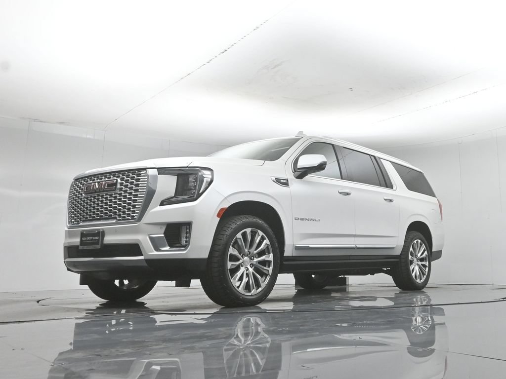 Used 2023 GMC Yukon XL Denali AWD/4WD image 46