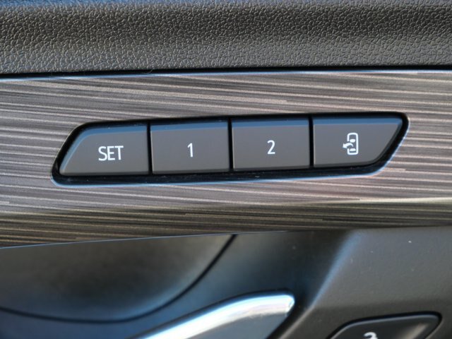 Used 2023 GMC Terrain SLT AWD/4WD image 15