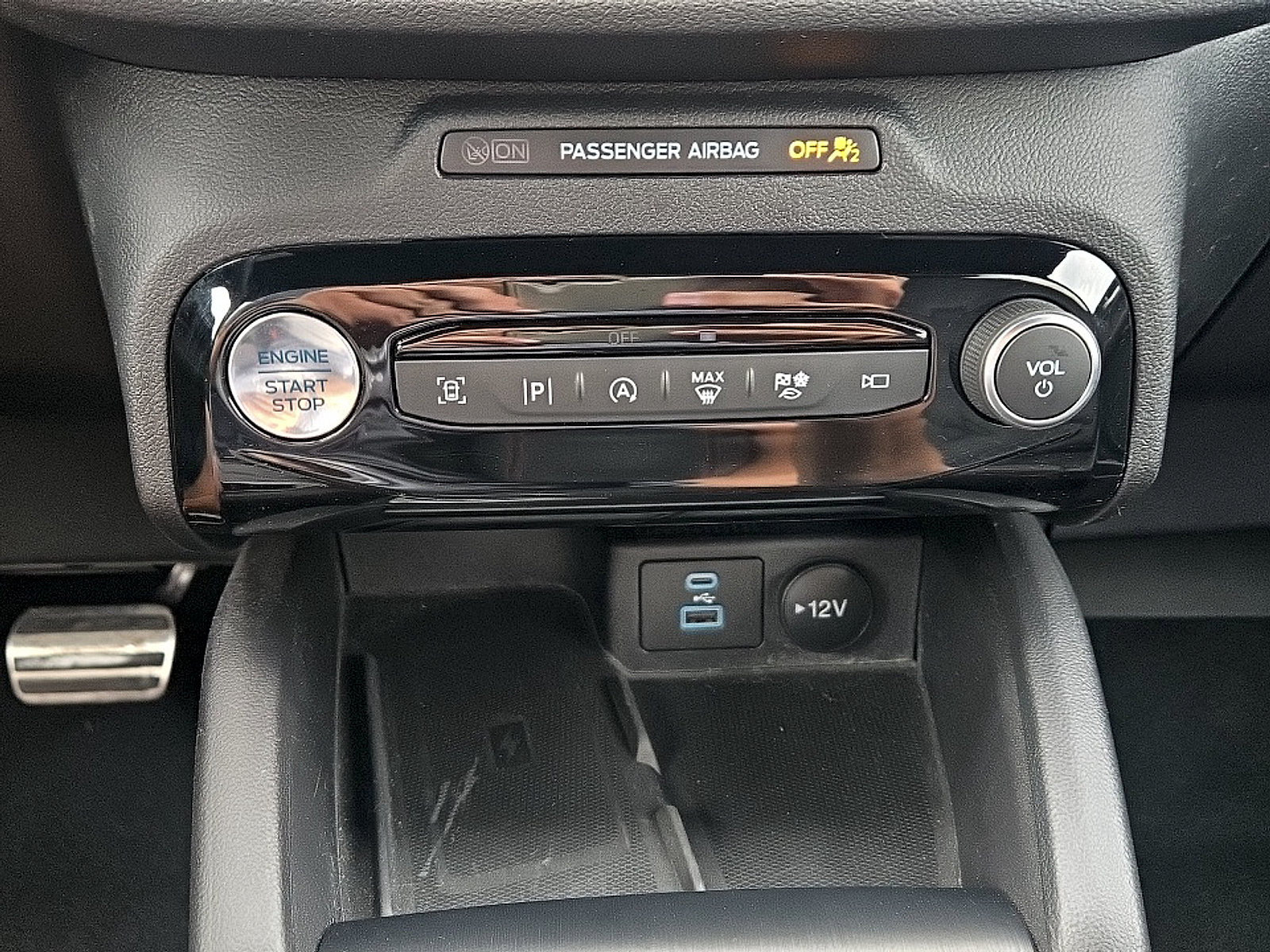 Certified 2023 Ford Escape ST-Line Elite w/ Premium Technology Package AWD/4WD image 19