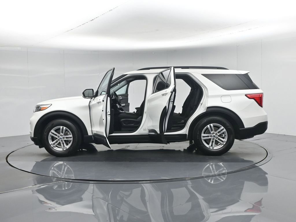 Certified 2023 Ford Explorer XLT RWD image 39