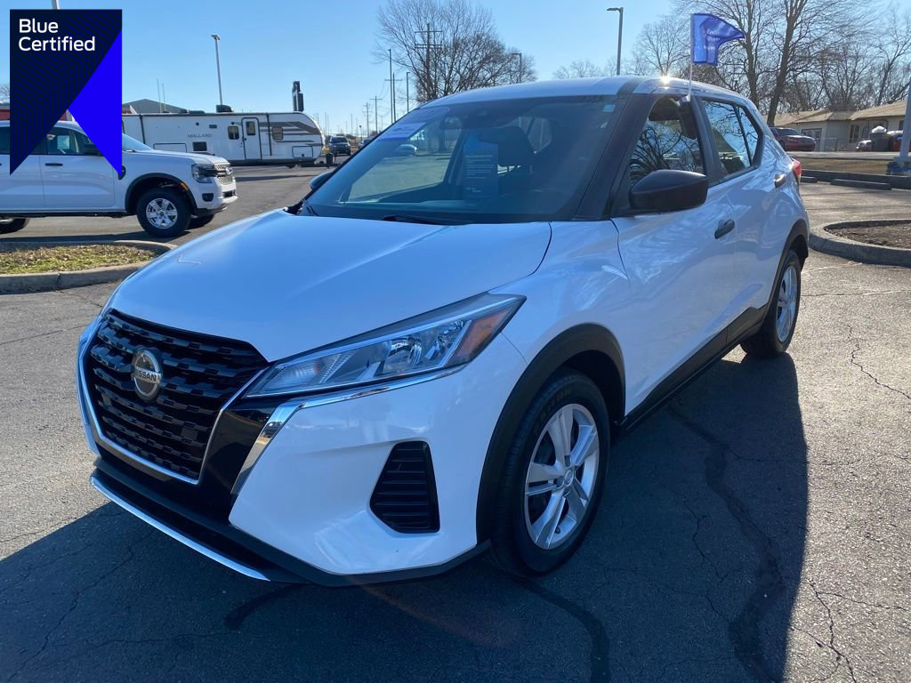 Used 2021 Nissan Kicks S image 1