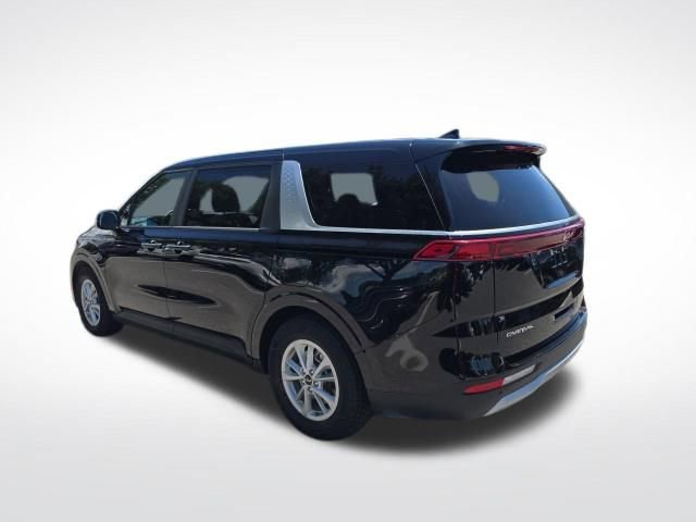 Used 2024 Kia Carnival LX FWD image 5