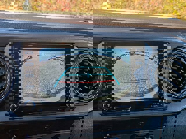 Used 2020 Toyota Tacoma TRD Off-Road image 24