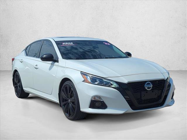 Used 2022 Nissan Altima 2.5 SR w/ Midnight Edition Package FWD video 3
