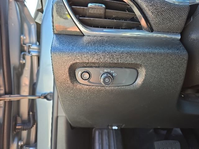 Used 2023 Chevrolet Traverse RS w/ LPO, Floor Liner Package AWD/4WD image 24