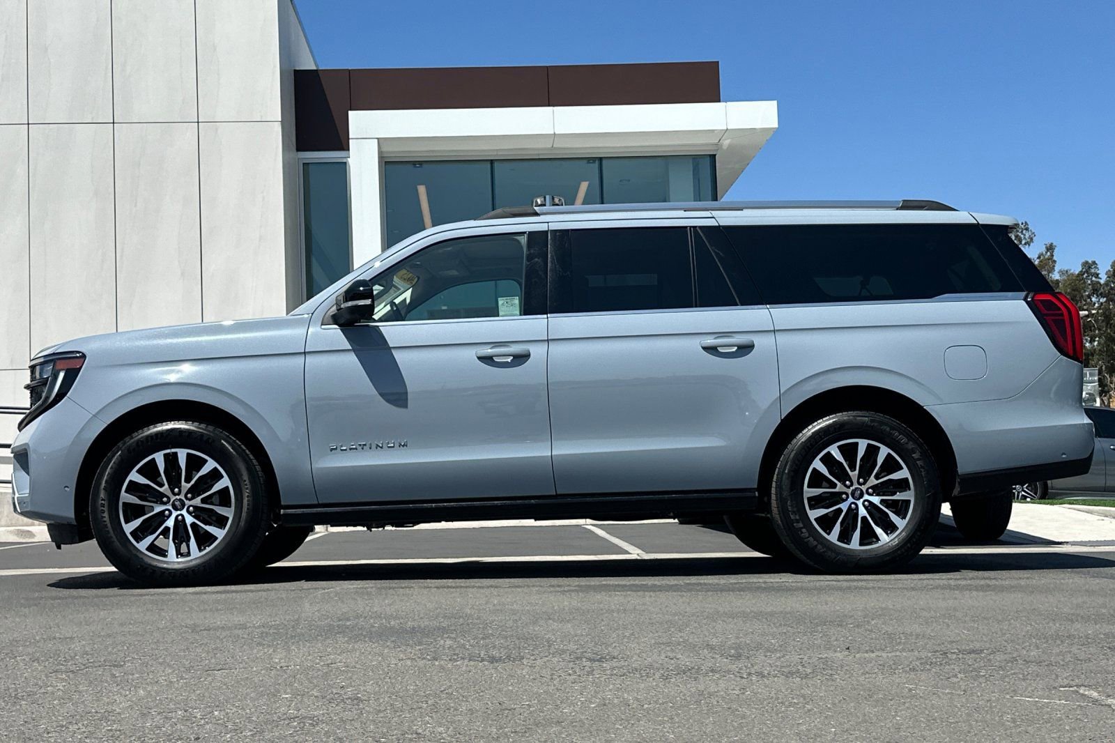 Certified 2025 Ford Expedition Max Platinum AWD/4WD image 6