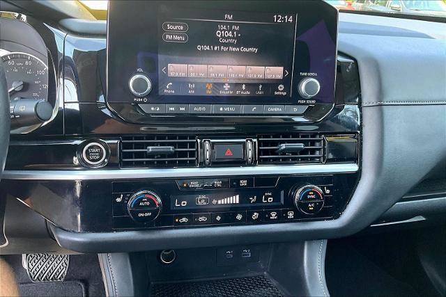 Used 2024 Nissan Pathfinder SV FWD image 32