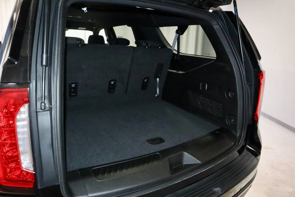 Used 2024 GMC Yukon XL SLE image 12