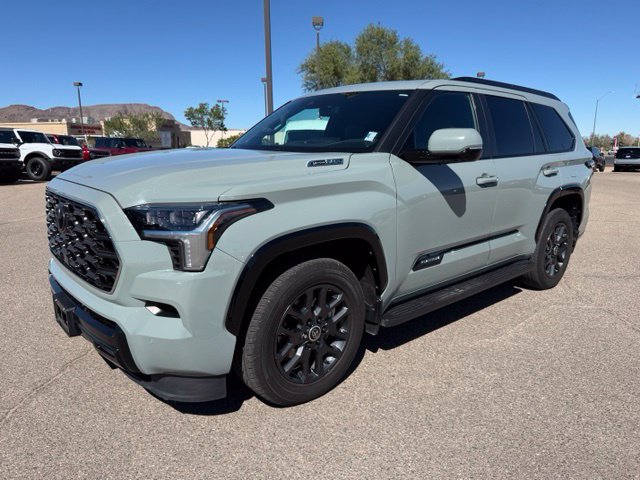 Used 2024 Toyota Sequoia Platinum AWD/4WD image 1