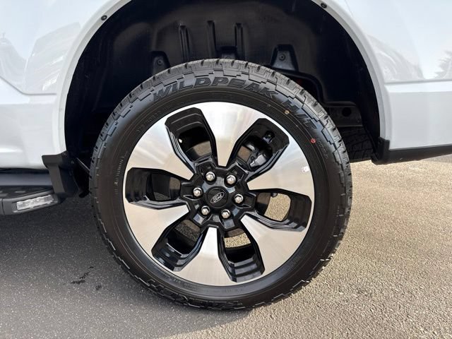 Certified 2023 Ford F150 Lightning Platinum AWD/4WD image 10