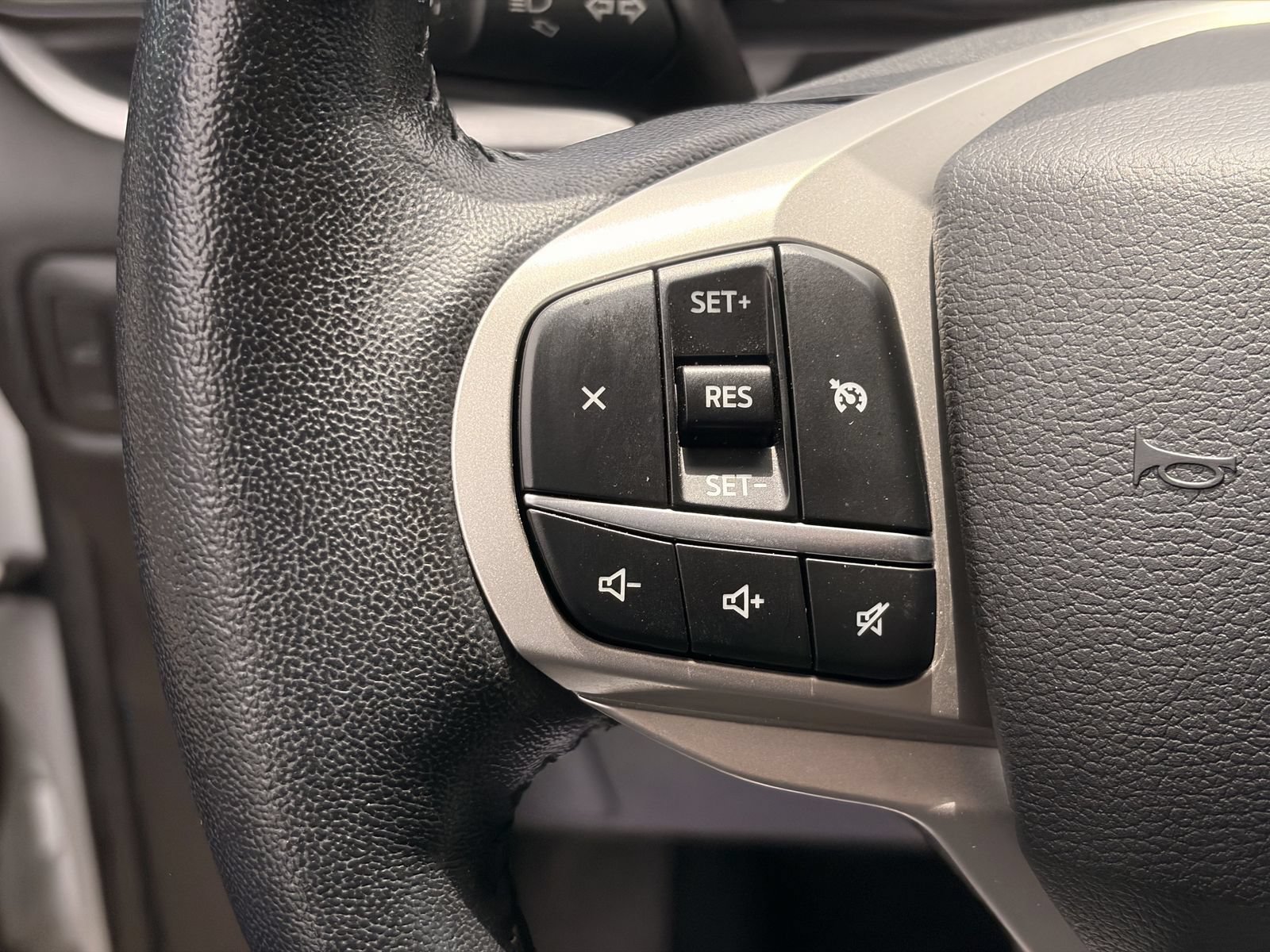 Certified 2021 Ford Explorer XLT RWD image 30