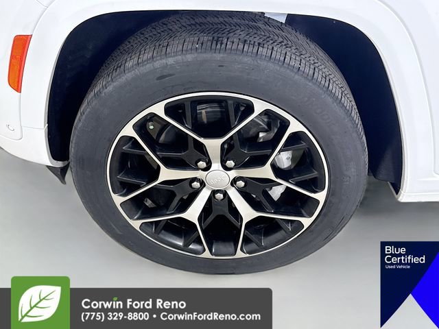 Used 2023 Jeep Grand Cherokee Summit AWD/4WD image 37
