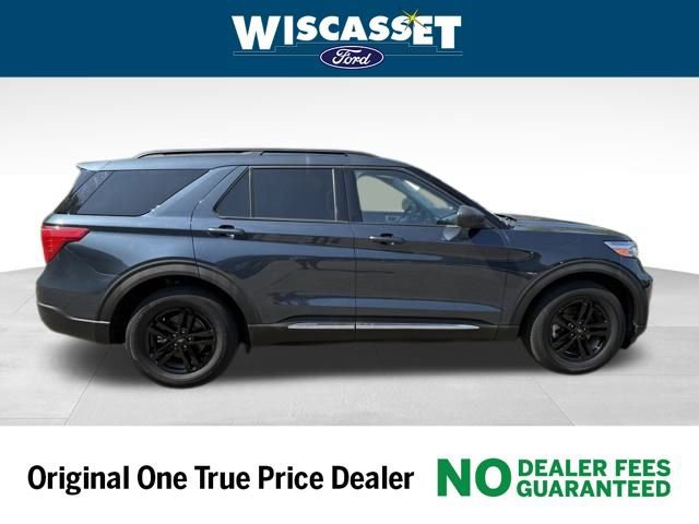 Certified 2022 Ford Explorer XLT w/ Equipment Group 202A image 6