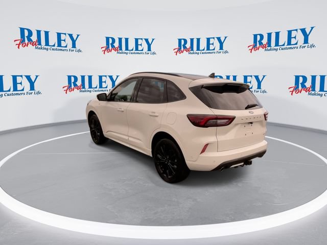 Certified 2023 Ford Escape ST-Line Elite w/ Premium Technology Package AWD/4WD image 6