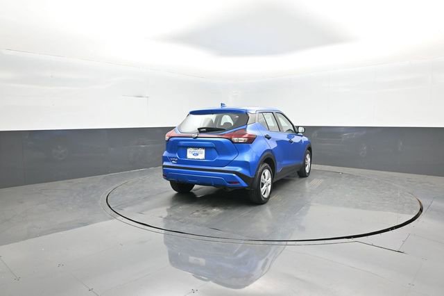 Used 2023 Nissan Kicks S FWD image 7